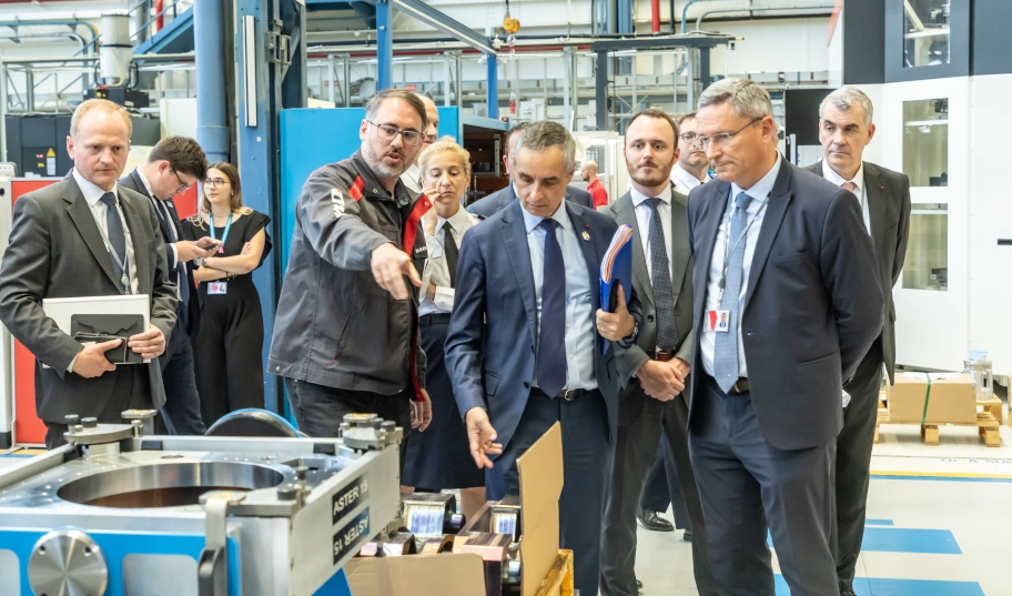 Visite du DGA sur nos sites de région Centre